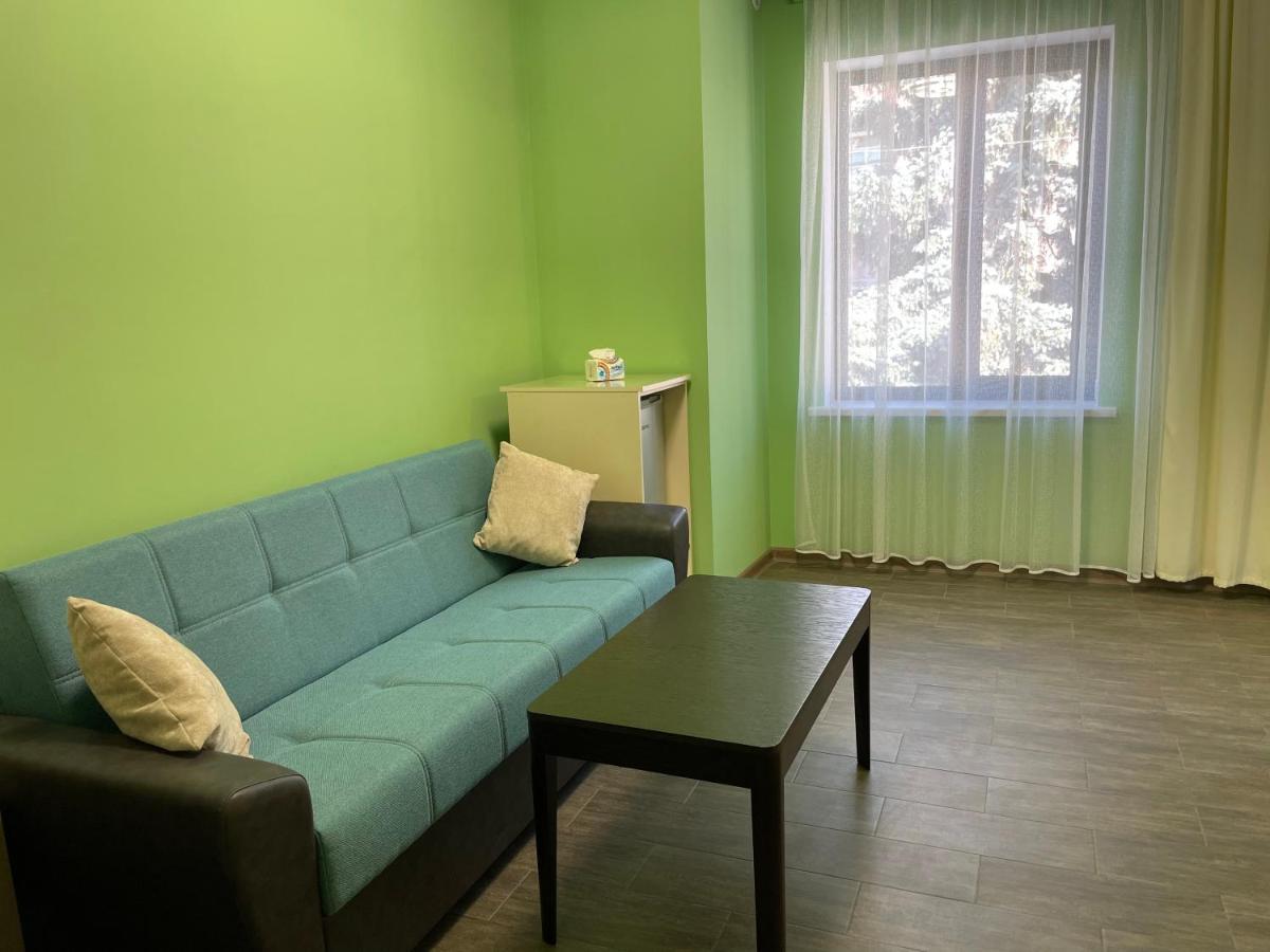 Central Hotel Гюмри Экстерьер фото